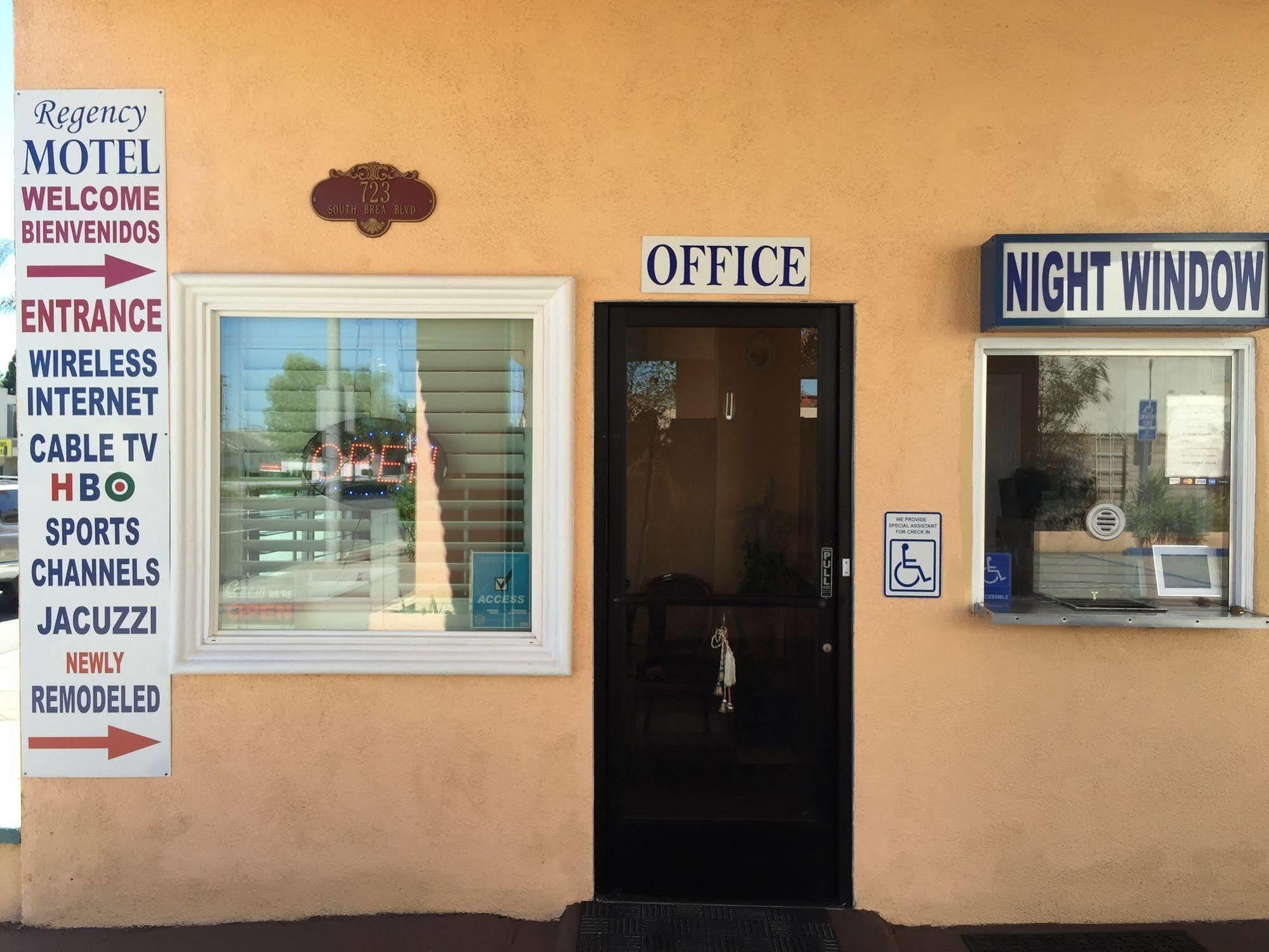 Regency Motel Brea Buitenkant foto